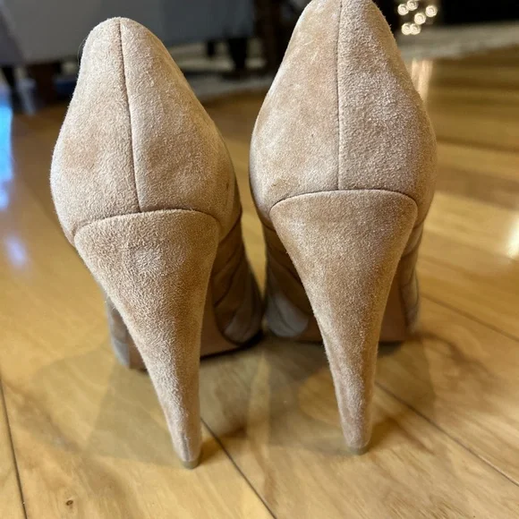 Badgley Mischka Taupe Suede Heels for Women - Picture 6 of 12